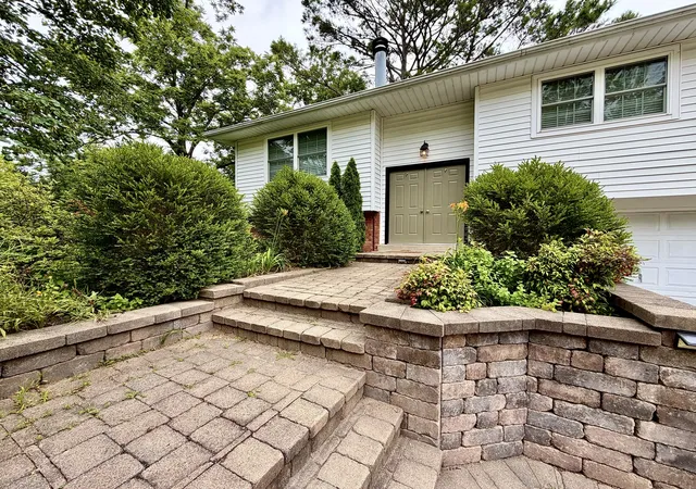 Homes for sale in Carbondale, IL | 101 N Rod Ln, Carbondale, IL 62901 | MLS# 12665479