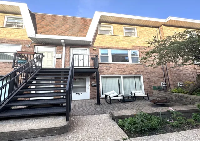 Homes for sale in Chicago, IL | 4035 N Keystone Ave #G, Chicago, IL 60641 | MLS# 12665492