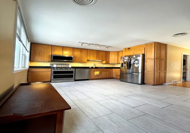 Homes for sale in Chicago, IL | 4035 N Keystone Ave #G, Chicago, IL 60641 | MLS# 12665492