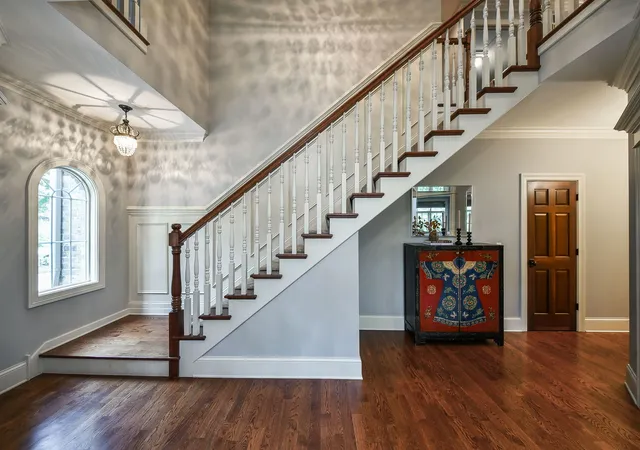 3rd image of 605 Thornwood Dr, Naperville, IL 60540 | MLS# 12665517