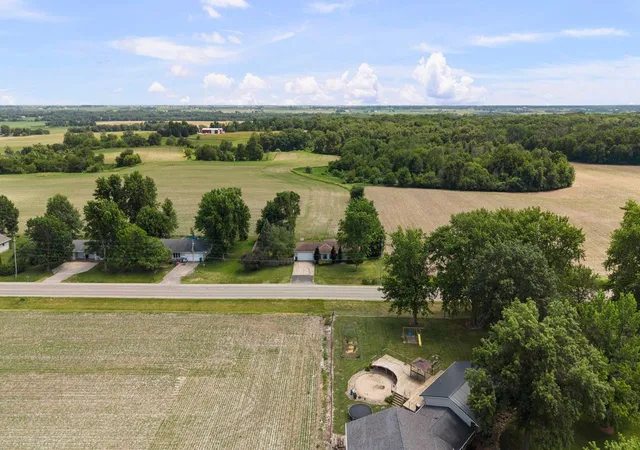 Homes for sale in Geneseo, IL | 10009 Wolf Rd, Geneseo, IL 61254 | MLS# 12665542