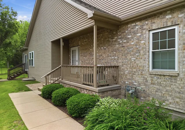 Homes for sale in Dixon, IL | 1676 Overlook Dr, Dixon, IL 61021 | MLS# 12665555