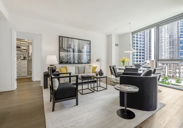 3rd image of 211 N Harbor Dr #2403, Chicago, IL 60601 | MLS# 12665559