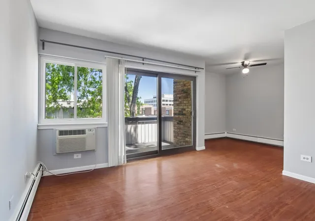 Homes for sale in Schaumburg, IL | 1806 Hemlock Pl #303, Schaumburg, IL 60173 | MLS# 12665590