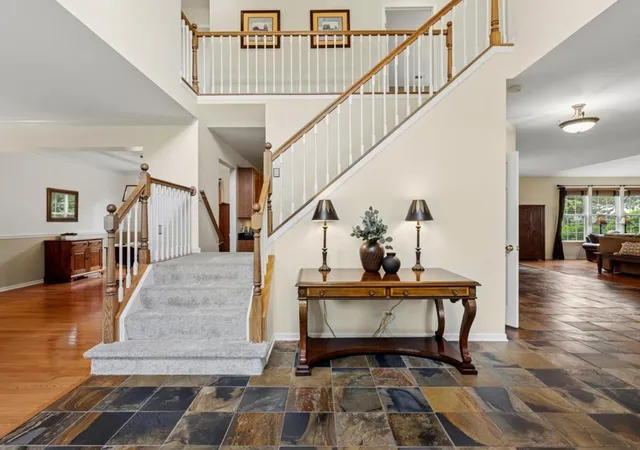 2nd image of 260 Summerdale Ln, Algonquin, IL 60102 | MLS# 12665666