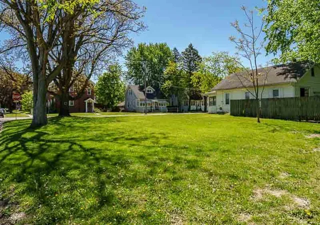 Homes for sale in Rockford, IL | 801 18th St, Rockford, IL 61104 | MLS# 12665671