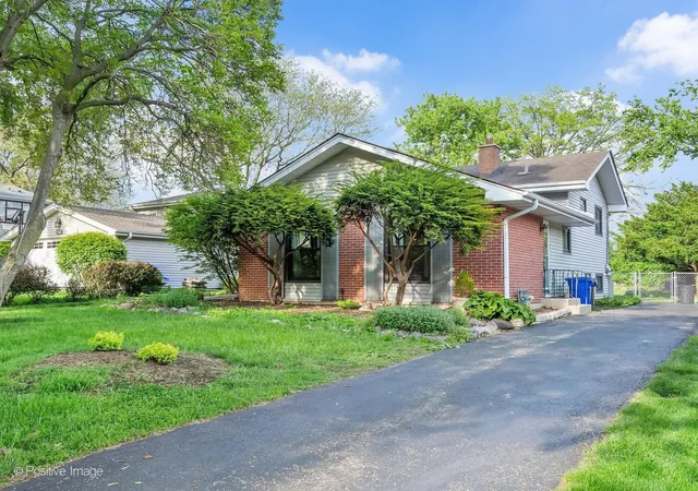 1st image of 229 S Milton Ave, Glen Ellyn, IL 60137 | MLS# 12665695