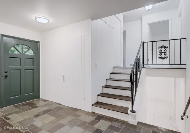 2nd image of 229 S Milton Ave, Glen Ellyn, IL 60137 | MLS# 12665695