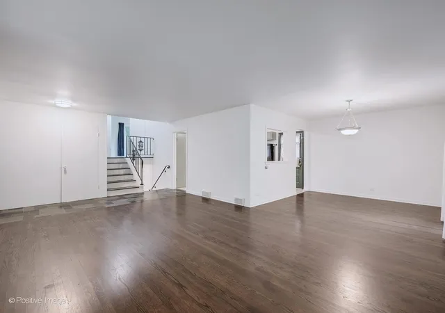 4th image of 229 S Milton Ave, Glen Ellyn, IL 60137 | MLS# 12665695