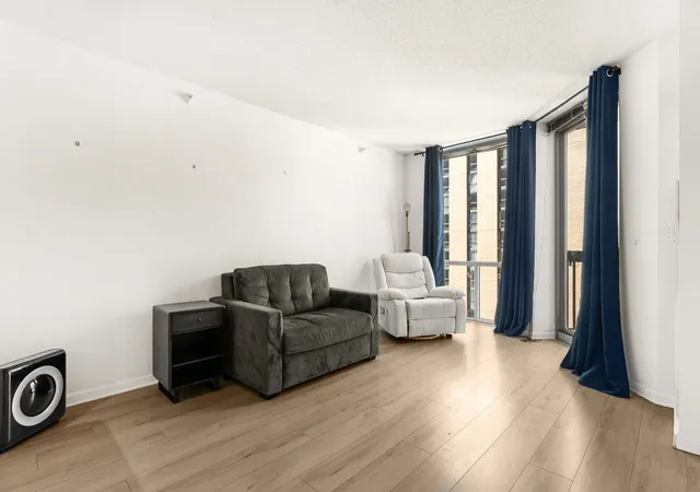 3rd image of 222 N Columbus Dr #2207, Chicago, IL 60601 | MLS# 12665772