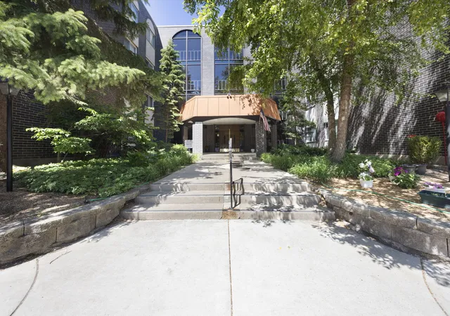 1st image of 9530 Lamon Ave #401, Skokie, IL 60077 | MLS# 12665822