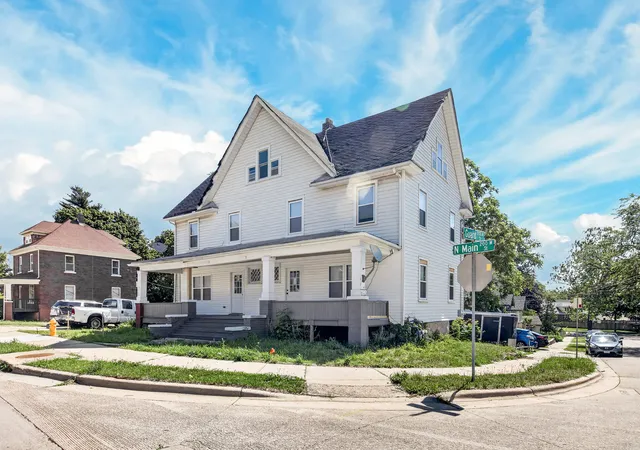 1st image of 1231 N Main St, Rockford, IL 61103 | MLS# 12665848