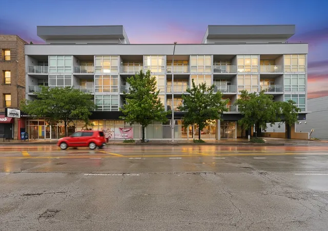 Homes for sale in Chicago, IL | 1610 W Fullerton Ave #403, Chicago, IL 60614 | MLS# 12665883