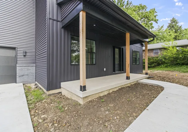 Homes for sale in Normal, IL | 1417 N Linden St, Normal, IL 61761 | MLS# 12665910