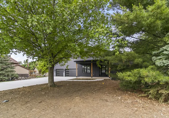 Homes for sale in Normal, IL | 1417 N Linden St, Normal, IL 61761 | MLS# 12665910