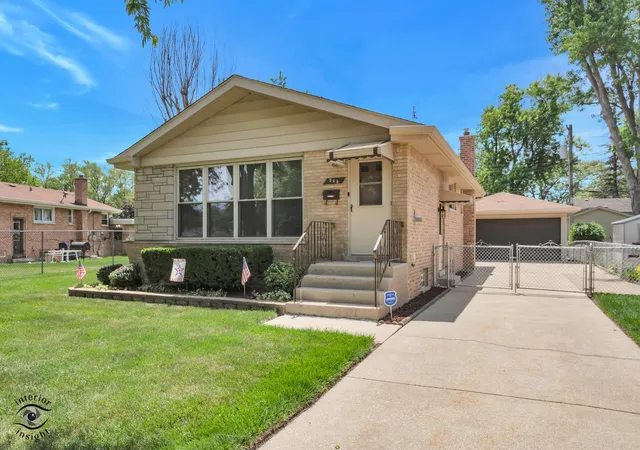 2nd image of 244 Lynn Ln, Chicago Heights, IL 60411 | MLS# 12665913