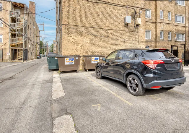 Homes for sale in Chicago, IL | 1536 W Pratt Boulevard, Chicago, IL 60626 | Houzeo