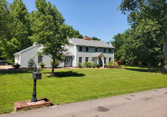 Photo 3 of Single family home for sale at 202 Arbor Dr, Carterville, IL 62918 | MLS# 12666006 | Listing updated on 2026-07-28