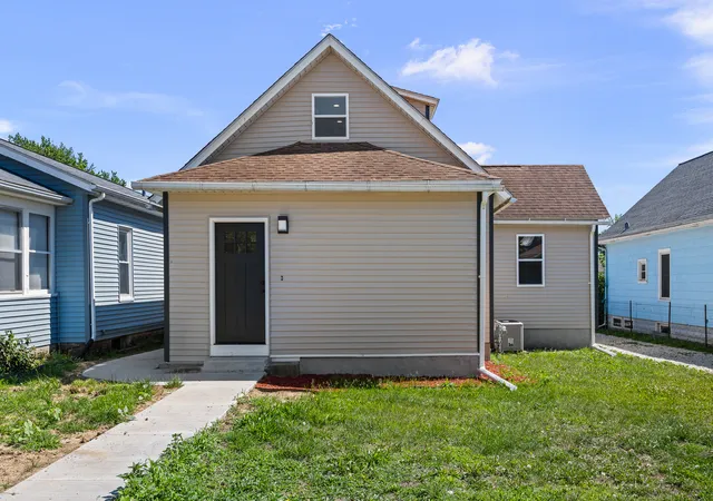 Homes for sale in East Moline, IL | 2010 3y Ave, East Moline, IL 61244 | MLS# 12666011