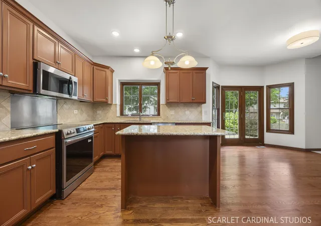 4th image of 609 Spruce Ct, Oswego, IL 60543 | MLS# 12666077