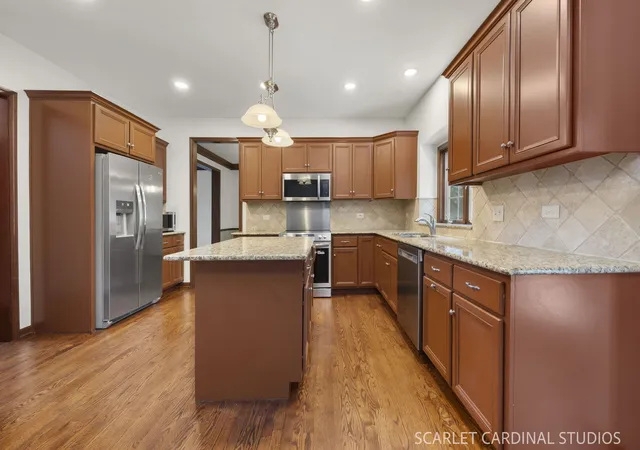 5th image of 609 Spruce Ct, Oswego, IL 60543 | MLS# 12666077
