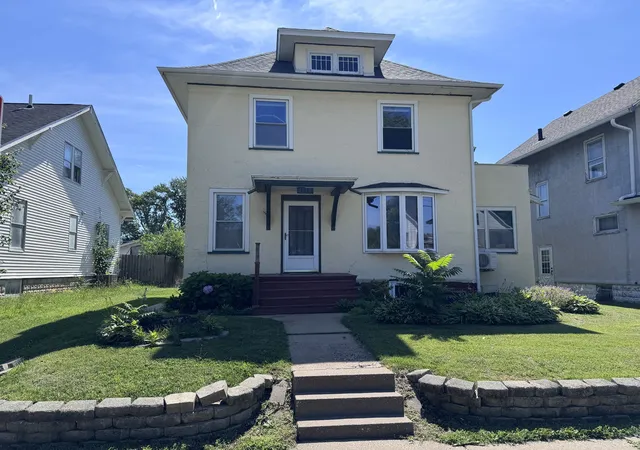Homes for sale in Rock Island, IL | 1119 38th St, Rock Island, IL 61201 | MLS# 12666114