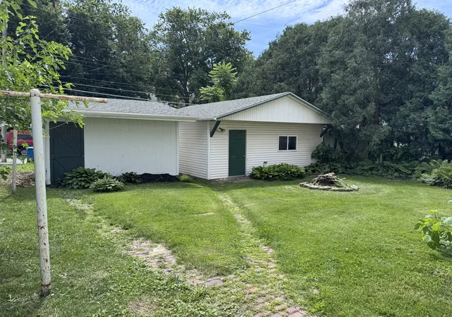 Homes for sale in Rock Island, IL | 1119 38th St, Rock Island, IL 61201 | MLS# 12666114