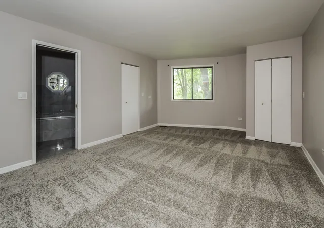 Photo 3 of Single family home for sale at 526 Towne Ct SE, Gilberts, IL 60136 | MLS# 12666162 | Listing updated on 2026-09-22