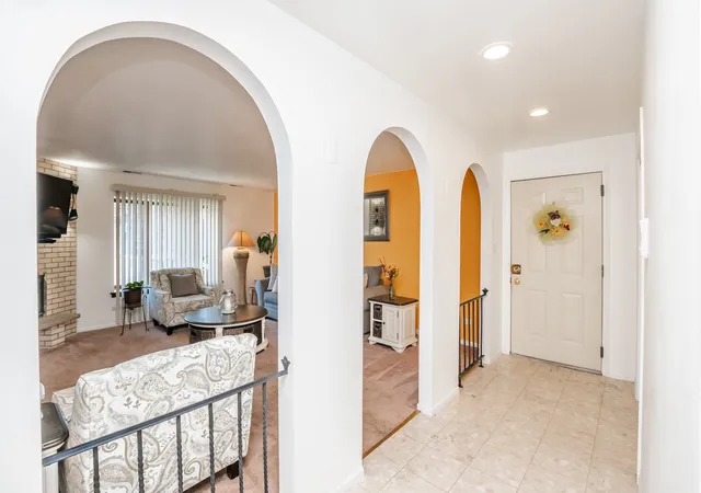 Listing Photo 4 - Condo for sale in building located at 4041 W 97Th St, Oak Lawn, IL 60453 - Unit #2N