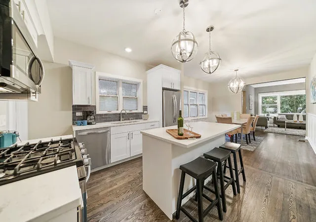 5th image of 2339 Clarence Ave, Berwyn, IL 60402 | MLS# 12666188