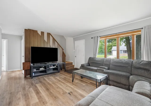 Photo 4 of Single family home for sale at 204 Washington St, Park Forest, IL 60466 | MLS# 12666189 | Listing updated on 2026-09-05