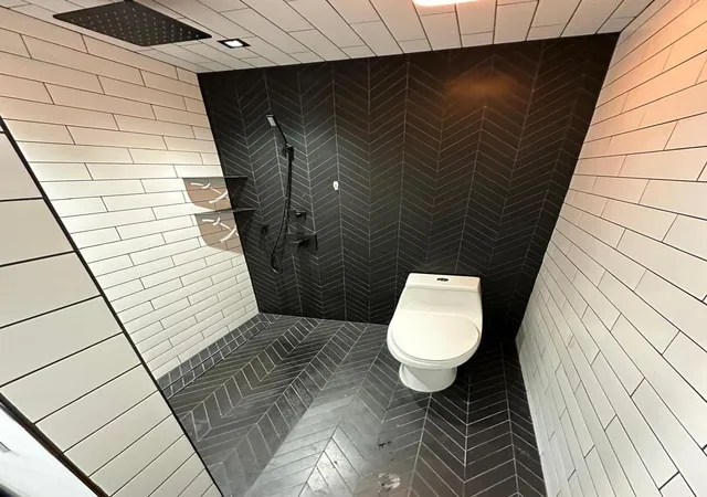 Homes for sale in Chicago, IL | 6800 N California Ave #2O, Chicago, IL 60645 | MLS# 12666194