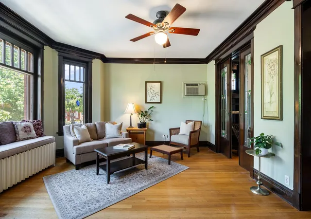 Homes for sale in Oak Park, IL | 711 Washington Blvd, Oak Park, IL 60302