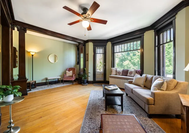 Homes for sale in Oak Park, IL | 711 Washington Blvd, Oak Park, IL 60302