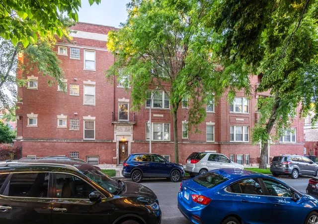Listing Photo 5 - Condo for sale in building located at 4847 S Vincennes Ave, Chicago, IL 60615 - Unit #203