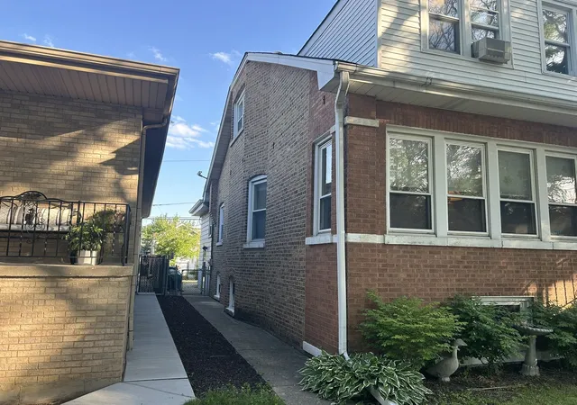 Photo 2 of Single family home for sale at 5346 N Ludlam Ave, Chicago, IL 60630 | MLS# 12666254 | Listing updated on 2026-10-06