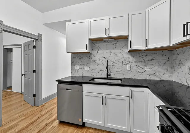 3rd image of 6602 S Marquette Ave, Chicago, IL 60637 | MLS# 12666296