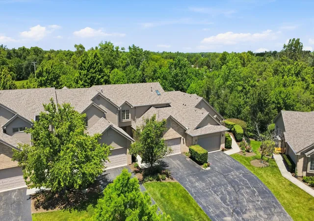 3rd image of 11934 Sterling Dr, Orland Park, IL 60467 | MLS# 12666301
