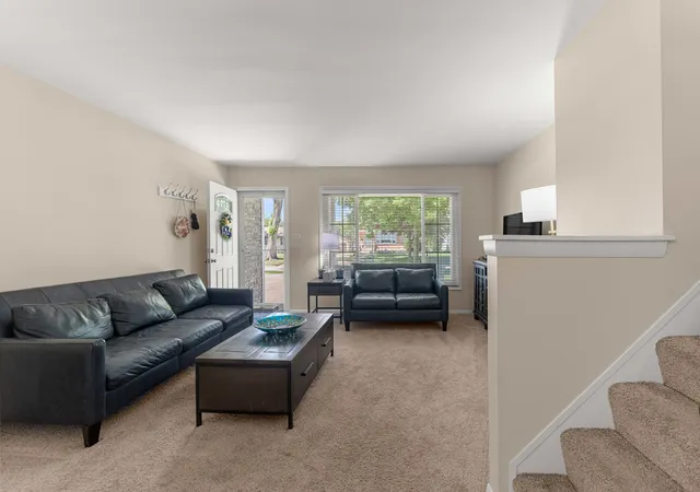 Homes for sale in Elmhurst, IL | 492 W Avery St, Elmhurst, IL 60126 | MLS# 12666349