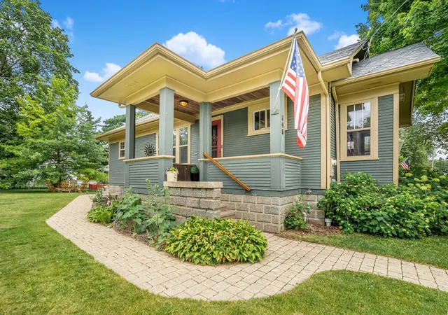 Homes for sale in Palatine, IL | 348 W Palatine Rd, Palatine, IL 60067 | MLS# 12666372