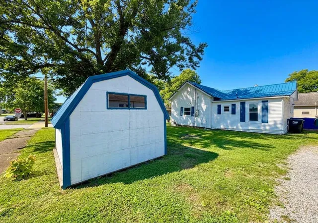 4th image of 919 Catherine St, Metropolis, IL 62960 | MLS# 12666388