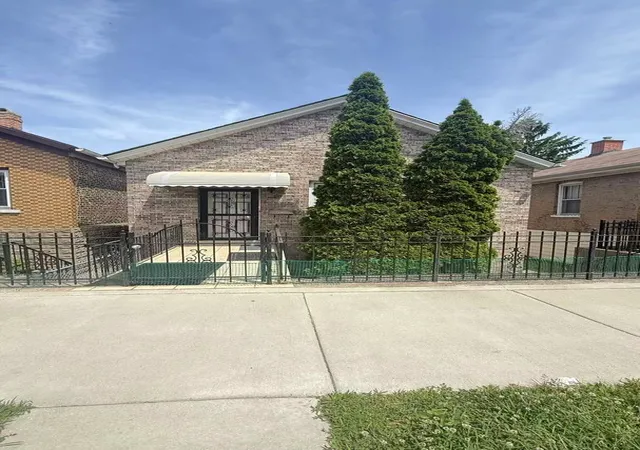 Homes for sale in Chicago, IL | 2921 S Throop St, Chicago, IL 60608 | MLS# 12666395