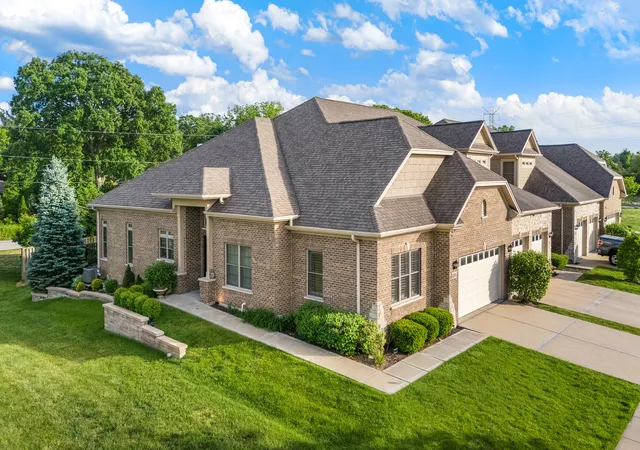 Homes for sale in Lemont, IL | 12876 Rosa Ln, Lemont, IL 60439 | MLS# 12666401