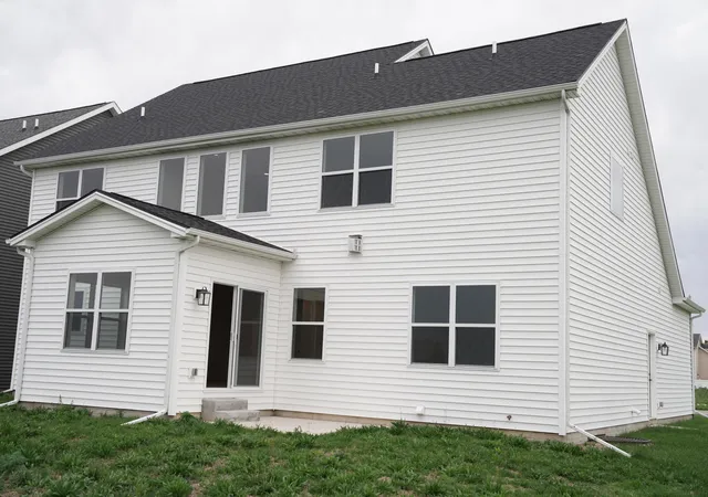 Homes for sale in Bloomington, IL | 1313 Woodbine Rd, Bloomington, IL 61704 | MLS# 12666413