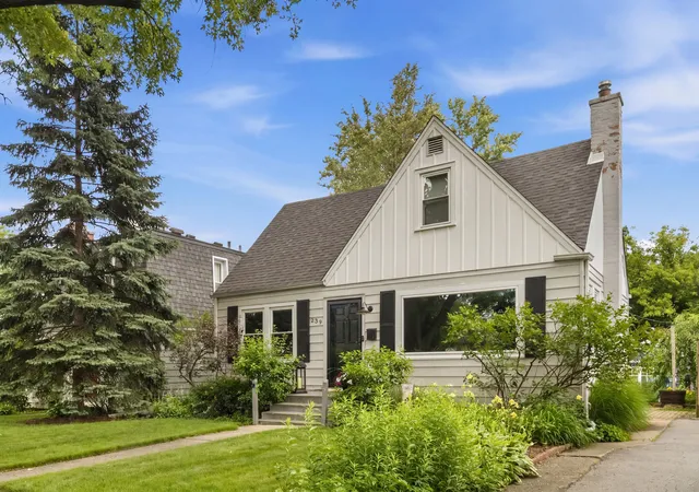 Homes for sale in Glenview, IL | 239 Nora Ave, Glenview, IL 60025 | MLS# 12666415