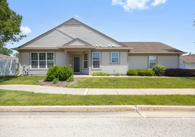 Homes for sale in Huntley, IL | 13634 Penefield Ln, Huntley, IL 60142 | MLS# 12666484