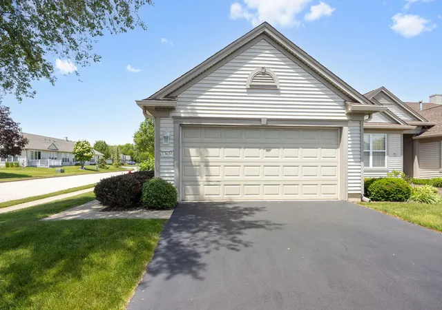Homes for sale in Huntley, IL | 13634 Penefield Ln, Huntley, IL 60142 | MLS# 12666484