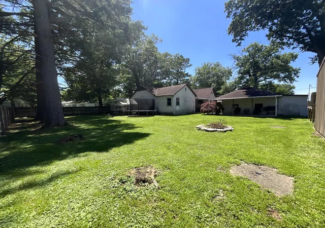 Homes for sale in Centralia, IL | 1125 S Maple St, Centralia, IL 62801 | MLS# 12666529