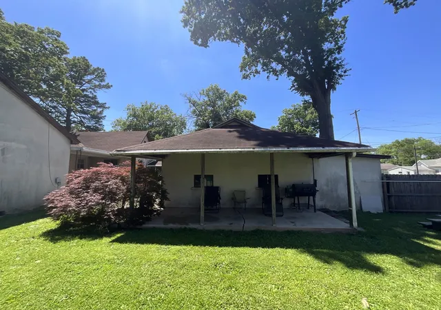 Homes for sale in Centralia, IL | 1125 S Maple St, Centralia, IL 62801 | MLS# 12666529