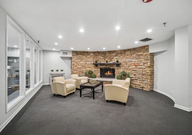 2nd image of 250 W Parliament Pl #415, Mount Prospect, IL 60056 | MLS# 12666539